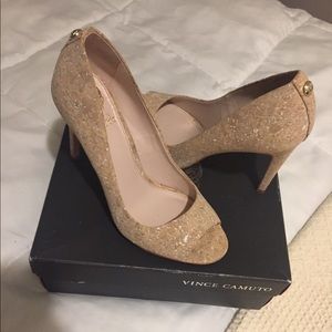 Vince camuto sz 8 open toe cork heels.